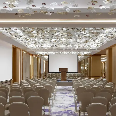 Moevenpick Bosphorus 5*